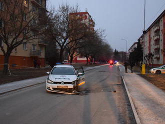 Prílišná odvaha sa nevypláca: Laco   ignoroval policajtov, vrazil do ich auta a dal sa na útek