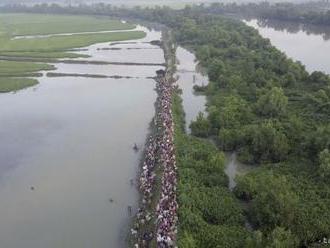 Amnesty zverejnila nové dôkazy o zločinoch páchaných na Rohingoch