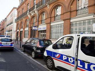 Francúzsko zriadi novú policajnú jednotku, bude riešiť bežné delikty