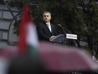 Orbánov prejav sa usilovala narušiť skupinka protestujúcich