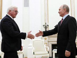 Steinmeier Putinovi: Musíme čosi urobiť s naším rastúcim odcudzením