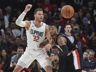 Griffin trojkou zachránil Clippers, Chicago s prvou výhrou