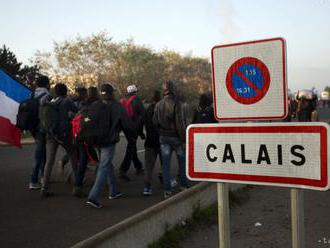 Prestrelka medzi migrantmi v Calais si vyžiadala piatich zranených