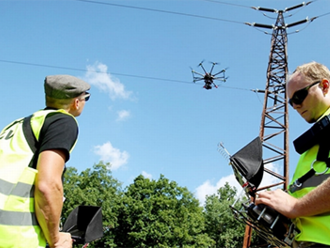   Rozvoz zásilek a pizzy pomocí dronů? Jen marketing, jejich využití ale rychle roste