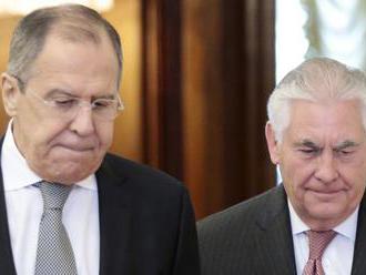 TASS: Lavrov a Tillerson sa dohodli na zaktívnení dialógu