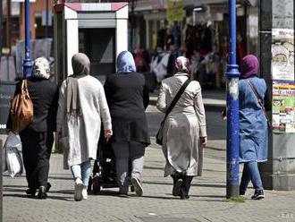 Ženy, ktoré sa neobliekajú podľa predpisov islamu, už nebudú zatýkať