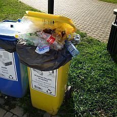 Odpady napříč historií - využití kostí zvířat v pravěku, recyklace skla ve starověku či spalování od