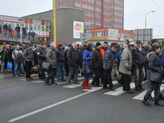 Prešovčania zablokovali ulicu, kritizujú dopravnú situáciu v meste