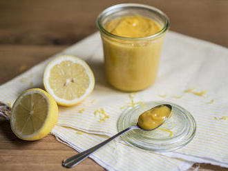 Lemon curd: Jednoduchý, ale skvělý sladko-kyselý krém. Ideální třeba na palačinky