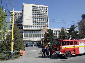 Výhražné správy o umiestnení bômb na súdoch majú dohru: Obvinili troch ľudí