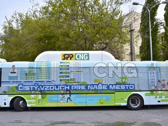 Bratislavská MHD to opäť skúsi s plynom: Do ulíc vyrazil nový bus na CNG