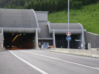 Na D1 dnes čakajte obmedzenia. Uzavretý tunel a presmerovaná doprava