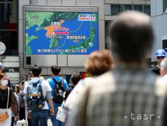 Severná Kórea odpálila balistickú raketu, Japonsko protestuje