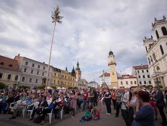 Veľká diskusia o extrémizme pod Kotlebovými oknami: Dôležité posolstvo prezidenta Kisku