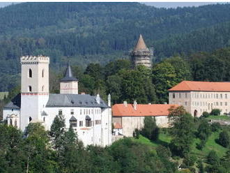 Na Rožmberku si můžete vyzkoušet stavbu středověké věže