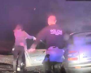 VIDEO Policajti dokopali vodičku Michaelu: Nadriadení v tom majú jasno