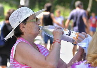 SHMÚ: V Hurbanove zaznamenal v júni až deväť tropických dní za sebou