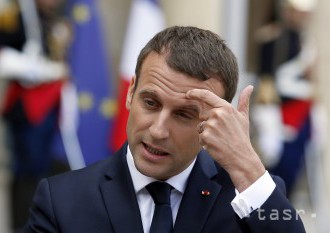 E. Macron sa na jadrovej ponorke zúčastní simulácie odpálenia rakety