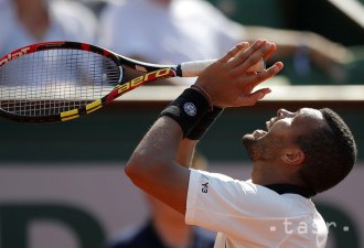 Tsonga suverénne postúpil do 3. kola Wimbledonu