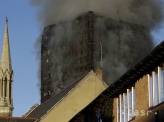 Presný počet obetí z vyhorenej budovy v Londýne je stále otázny