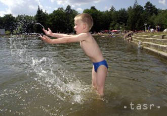 Turisti z krajín V4 spoznávajú krásy topoľčianskeho regiónu