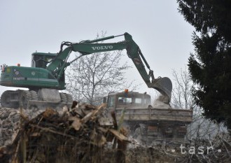 V Nitrianskom Pravne zbúrali starý kultúrny dom, obec postaví nový