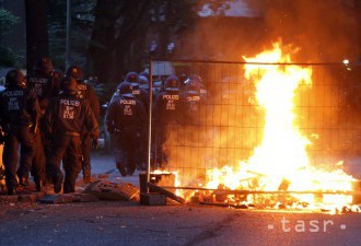 Počas protestov proti summitu G20 sa zranilo 476 policajtov