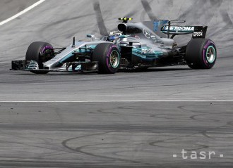 Fín Bottas suverénne triumfoval na Veľkej cene Rakúska