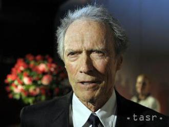 Eastwood obsadil do nového filmu skutočných aktérov vlakovej drámy