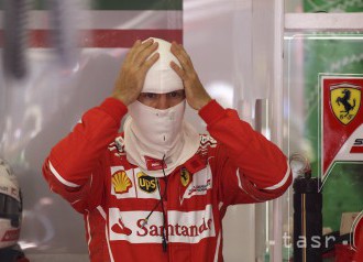 F1: Vettel otestoval ako prvý nový typ ochrany hlavy pilotov