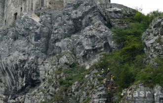 Z brala Strečno sa zrútil 100-tonový skalný blok