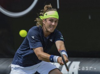 Tenis: Lacko prehral v osemfinále turnaja v Newporte s Ebdenom