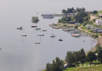 Zemplínsku šíravu si môžu turisti pozrieť aj z výletnej lode