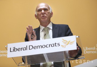 Šéfom liberálnych demokratov sa stal britský exminister Vince Cable