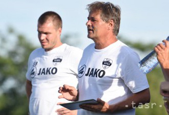 Futbalová Nitra predĺžila zmluvu s trénerom Galádom