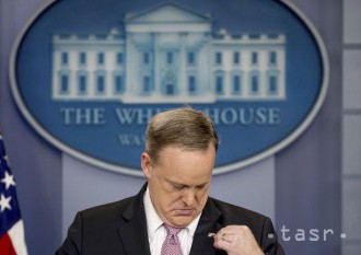 Hovorca Bieleho domu Sean Spicer rezignoval na svoju funkciu