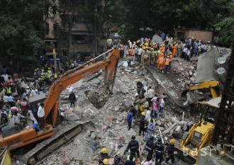 V indickom Bombaji sa zrútila budova, zomrelo najmenej 12 ľudí