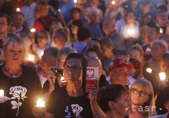 Európska komisia začala konanie proti Poľsku za reformu súdnictva