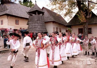 Nedeľa vo Vlkolínci priblíži návštevníkom život a prácu predkov