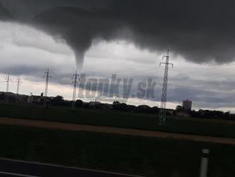 Košičania v úžase z vyčíňania prírody: FOTO Nevídaný úkaz pripomenul tornádo!