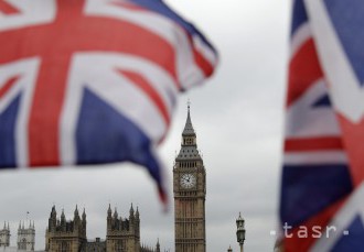 Londýn chce začať rokovať o pobrexitových vzťahoch Británie a EÚ