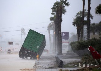 Harvey je aj po zoslabení hrozbou, Texas očakáva rozsiahle záplavy