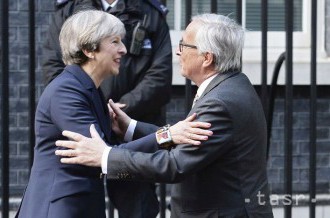 Juncker: EÚ bude rokovať s Britániou o obchode až po vyriešení otázok