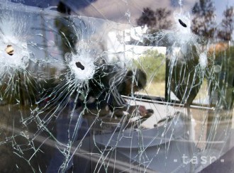 Neznámy páchateľ strieľal v Zlíne na autobus hromadnej dopravy