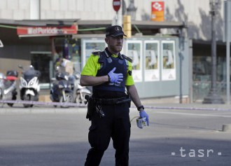 Pri útoku v Alžírsku zahynuli policajti, k zodpovednosti sa hlási IS