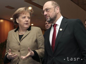 Schulz stráca pred televíznym duelom s Merkelovou podporu voličov