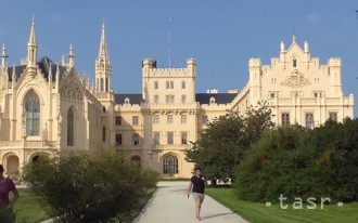 Vlády Slovenska a Česka spoločne zasadnú na zámku Lednice