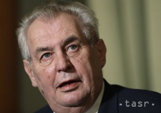 Prezident Zeman podpísal 18 nových zákonných noriem