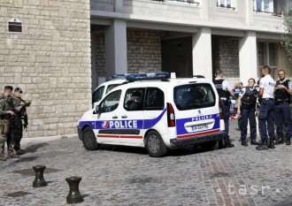 Na juhu Paríža našli v byte prvky na výrobu trhaviny, zadržali 2 osoby