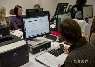 Saldo zahraničného obchodu za január až jún 2017 bolo aktívne